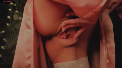 0ophelia online show from February 28, 10:42 pm