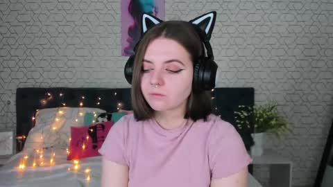 111freya111 online show from January 22, 1:42 am