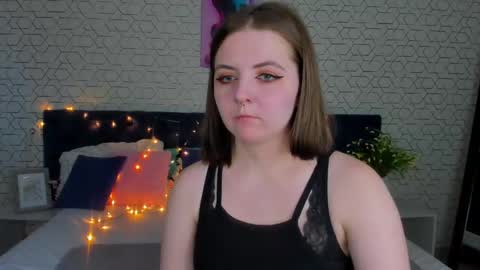 111freya111 online show from February 7, 8:11 am