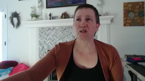 Aurora Willows online show from April 18, 9:15 pm