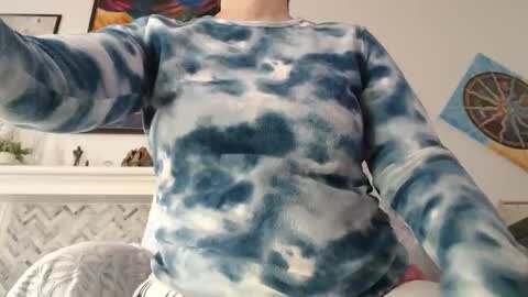 Aurora Willows online show from February 2, 7:46 pm