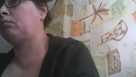 Snapshot of 1deluxepussy chatting on October 14, 10:18 am Deluxepussy online show from October 14, 10:18 am