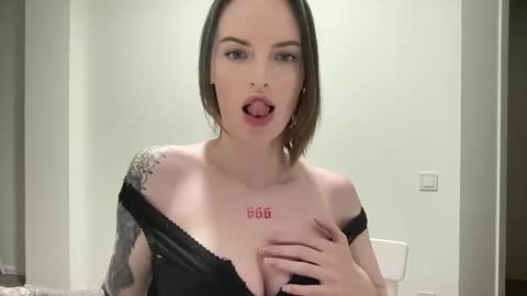 DOVE online show from October 13, 7:38 pm