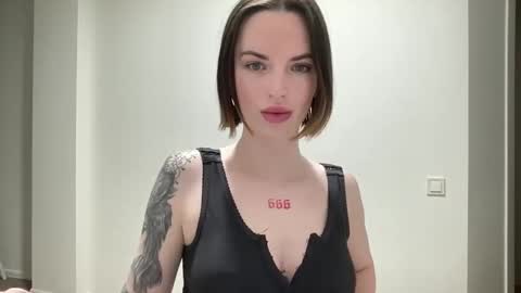 DOVE online show from October 27, 9:20 pm