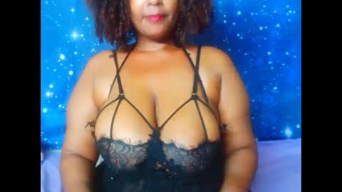 2sweetysmile online show from December 10, 8:27 pm