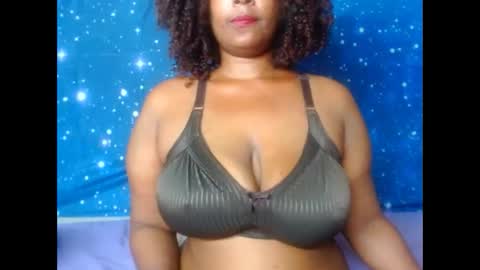 2sweetysmile online show from December 9, 5:52 pm