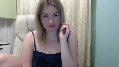 3sweetcandy3 online show from April 16, 10:45 pm