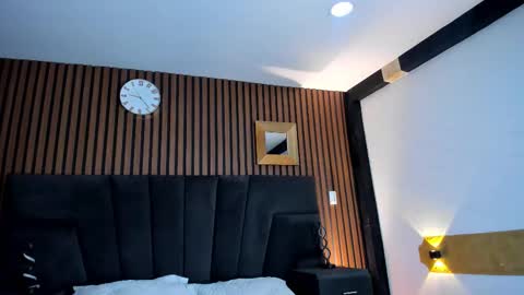 3X NAXAA online show from October 26, 12:44 pm