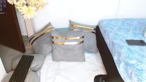 493ashlyfoxx online show from November 28, 3:37 pm