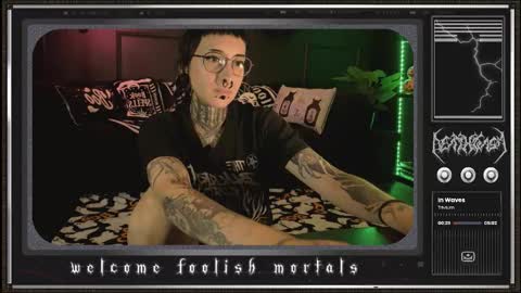 Snapshot of 666deathgasm chatting on September 20, 8:18 pm Juune online show from September 20, 8:18 pm