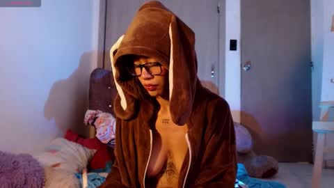  -   online show from October 6, 11:20 pm