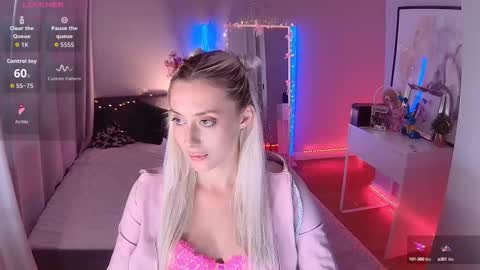 Snapshot of 7loren_wood7 chatting on September 11, 3:01 pm Loren Wood online show from September 11, 3:01 pm