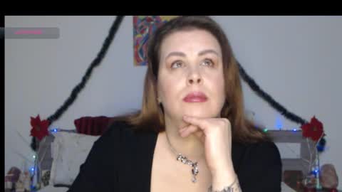 Delilah online show from December 17, 6:28 am