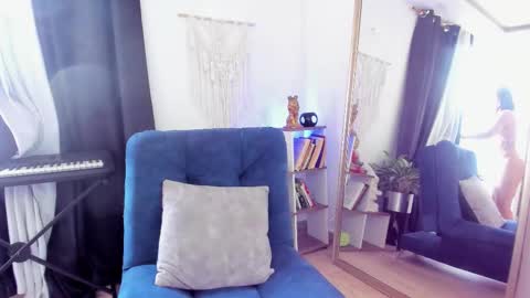 Alice online show from February 24, 8:40 pm