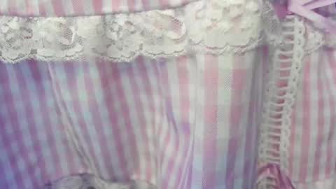 Snapshot of _alyssia_ chatting on February 21, 7:32 pm lisa online show from February 21, 7:32 pm