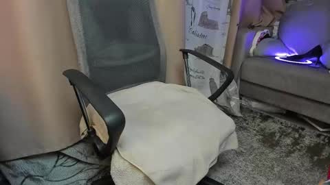 Snapshot of _alyssia_ chatting on September 13, 6:49 pm lisa online show from September 13, 6:49 pm