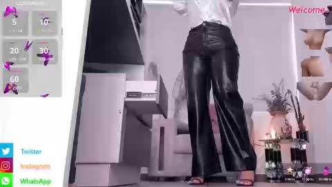 Snapshot of _ana_bolena__ chatting on September 8, 2:38 pm Ana Bolena online show from September 8, 2:38 pm