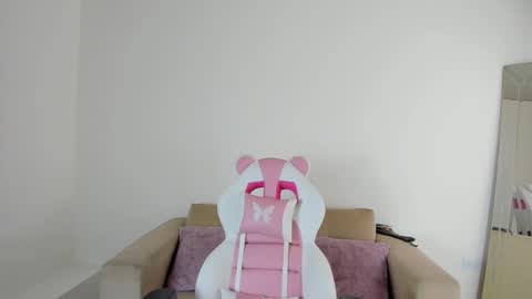    online show from March 3, 1:15 pm