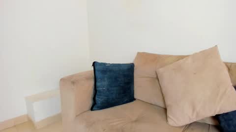    online show from January 6, 5:38 pm