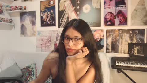 Snapshot of _ariana03_ chatting on October 8, 4:00 pm Ariana online show from October 8, 4:00 pm
