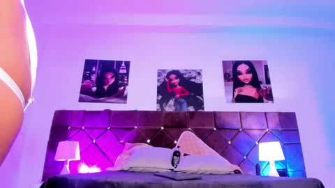 Snapshot of _ariana_lopez_ chatting on March 6, 12:30 pm Ariana online show from March 6, 12:30 pm