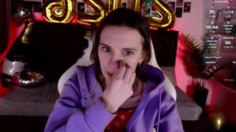 _ash_leyy_ online show from December 17, 3:54 am