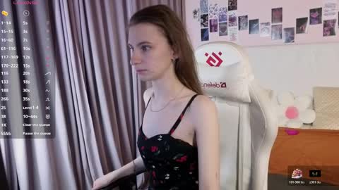 _ash_leyy_ online show from May 11, 2:02 am