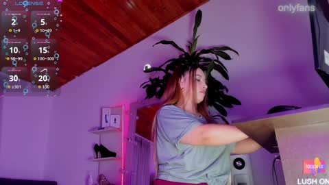 Snapshot of _asscutebig_ chatting on January 3, 9:25 am fer online show from January 3, 9:25 am