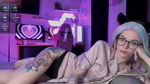 Snapshot of _black_fox__ chatting on October 23, 1:11 am Olivia Subscribe to my Fansly -   online show from October 23, 1:11 am