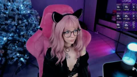 Snapshot of _black_fox__ chatting on December 15, 9:20 pm Olivia Subscribe to my Fansly -   online show from December 15, 9:20 pm