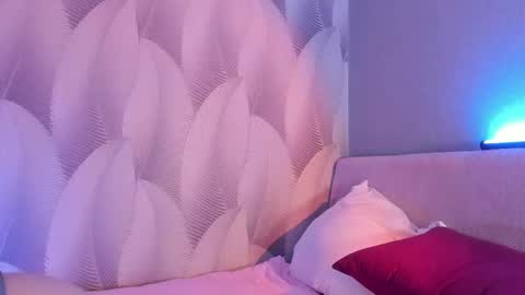 Snapshot of _ccrystaa_ chatting on March 3, 5:05 am Christina Chris online show from March 3, 5:05 am