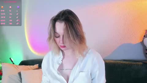 Christina Chris online show from December 22, 3:53 am