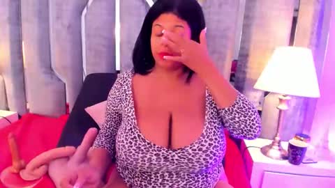 _ciara_benet_ online show from April 1, 1:41 pm