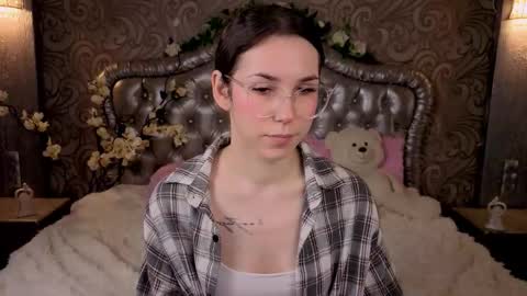 Cindy . online show from February 19, 5:29 am