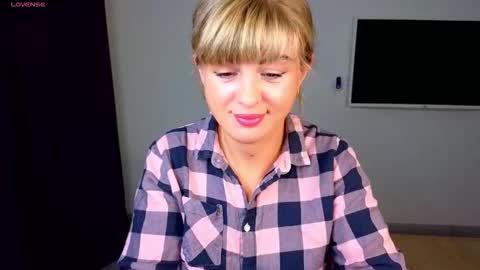 D online show from October 8, 5:50 pm