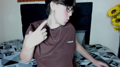 Darcy online show from March 4, 3:57 am