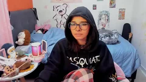 Snapshot of _dayanne_ chatting on September 24, 2:43 am Pao online show from September 24, 2:43 am