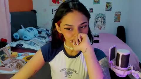 Snapshot of _dayanne_ chatting on December 12, 3:32 am Pao online show from December 12, 3:32 am