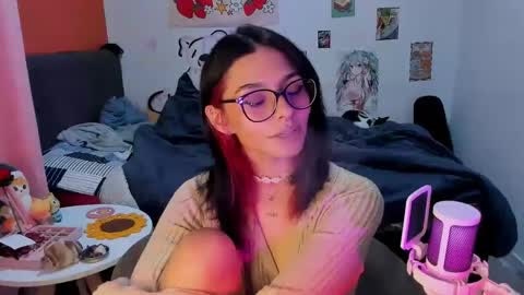 Snapshot of _dayanne_ chatting on December 4, 1:36 am Pao online show from December 4, 1:36 am