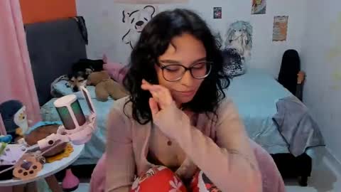 Snapshot of _dayanne_ chatting on October 6, 1:00 am Pao online show from October 6, 1:00 am