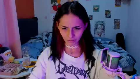 Snapshot of _dayanne_ chatting on December 11, 2:41 am Pao online show from December 11, 2:41 am