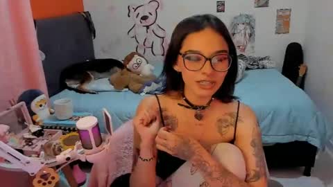 Snapshot of _dayanne_ chatting on September 30, 4:40 am Pao online show from September 30, 4:40 am