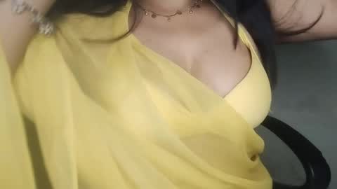 _dreamgirl_0 online show from April 23, 11:06 am