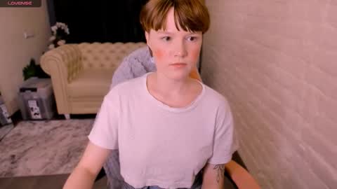 Luna    online show from March 3, 1:06 pm