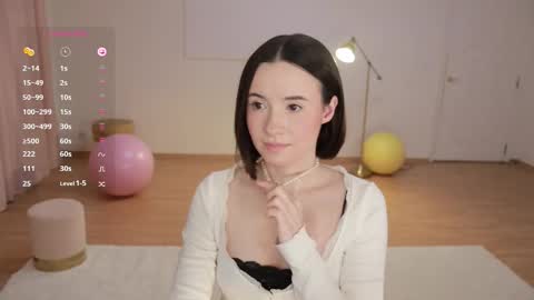 Essie  online show from September 19, 5:12 pm