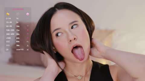 Essie  online show from September 12, 6:37 pm