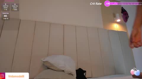 Snapshot of _frida_1 chatting on February 3, 12:57 pm Frida online show from February 3, 12:57 pm