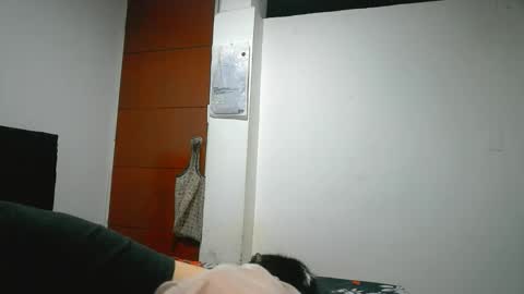 Mia-foster online show from March 31, 2:33 am