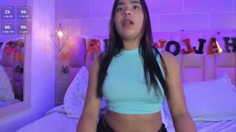 Snapshot of _gia_rose chatting on October 12, 4:09 pm _gia_rose online show from October 12, 4:09 pm