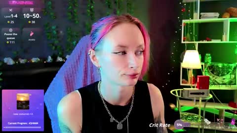 Snapshot of _helencarter chatting on October 10, 8:14 pm Helen Carter 3 Next stream 2330 MSC online show from October 10, 8:14 pm